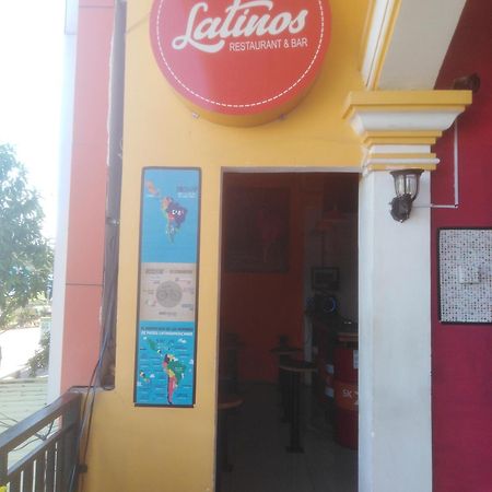 Latinos Hostel Siem Reap Eksteriør billede
