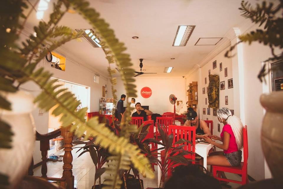 Latinos Hostel Siem Reap Eksteriør billede